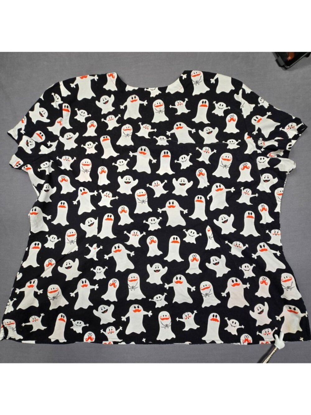 Disney & White Cross Womens Scrub Tops 3XL Halloween Ghost & Cheshire Cat - Picture 8 of 9